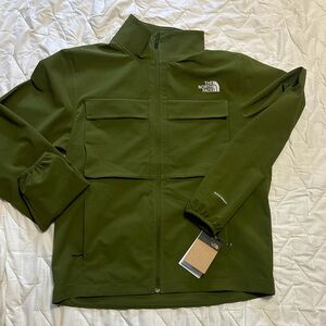 Mens size L north face jacket new with tag